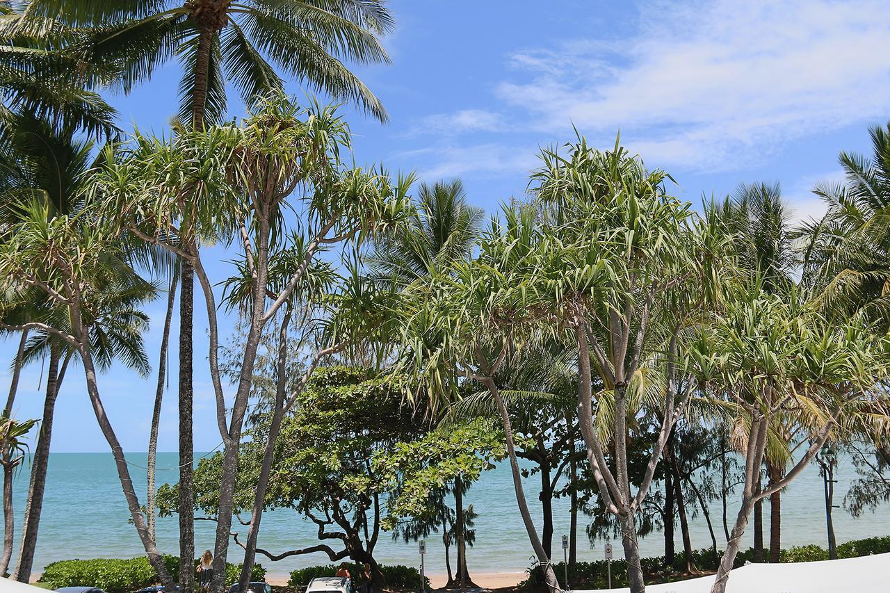 Drift Palm Cove Hotel Exterior photo
